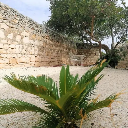 Il Baglio Di Kharrub Rural *