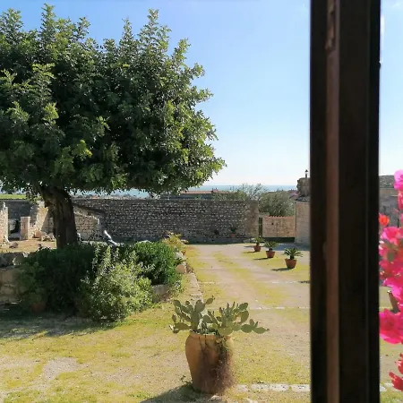 Il Baglio Di Kharrub Rural Guest House
