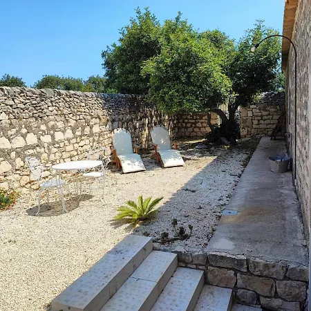 Ferienhaus Il Baglio Di Kharrub Rural Guest House