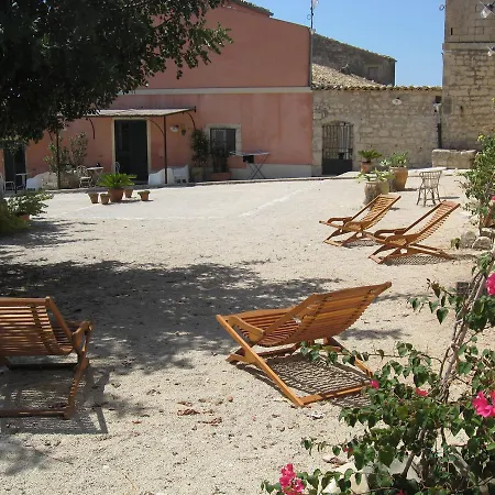 Ferienhaus Il Baglio Di Kharrub Rural Guest House Pozzallo